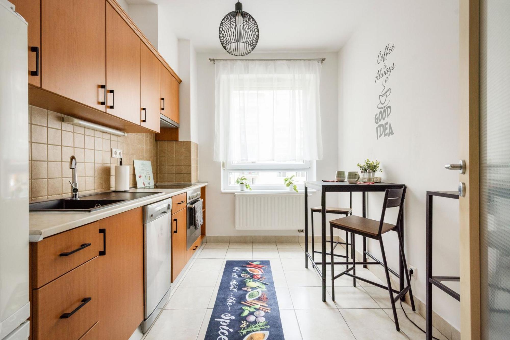 Modern Two-Bedroom Apartment With Free Parking Boedapest Buitenkant foto