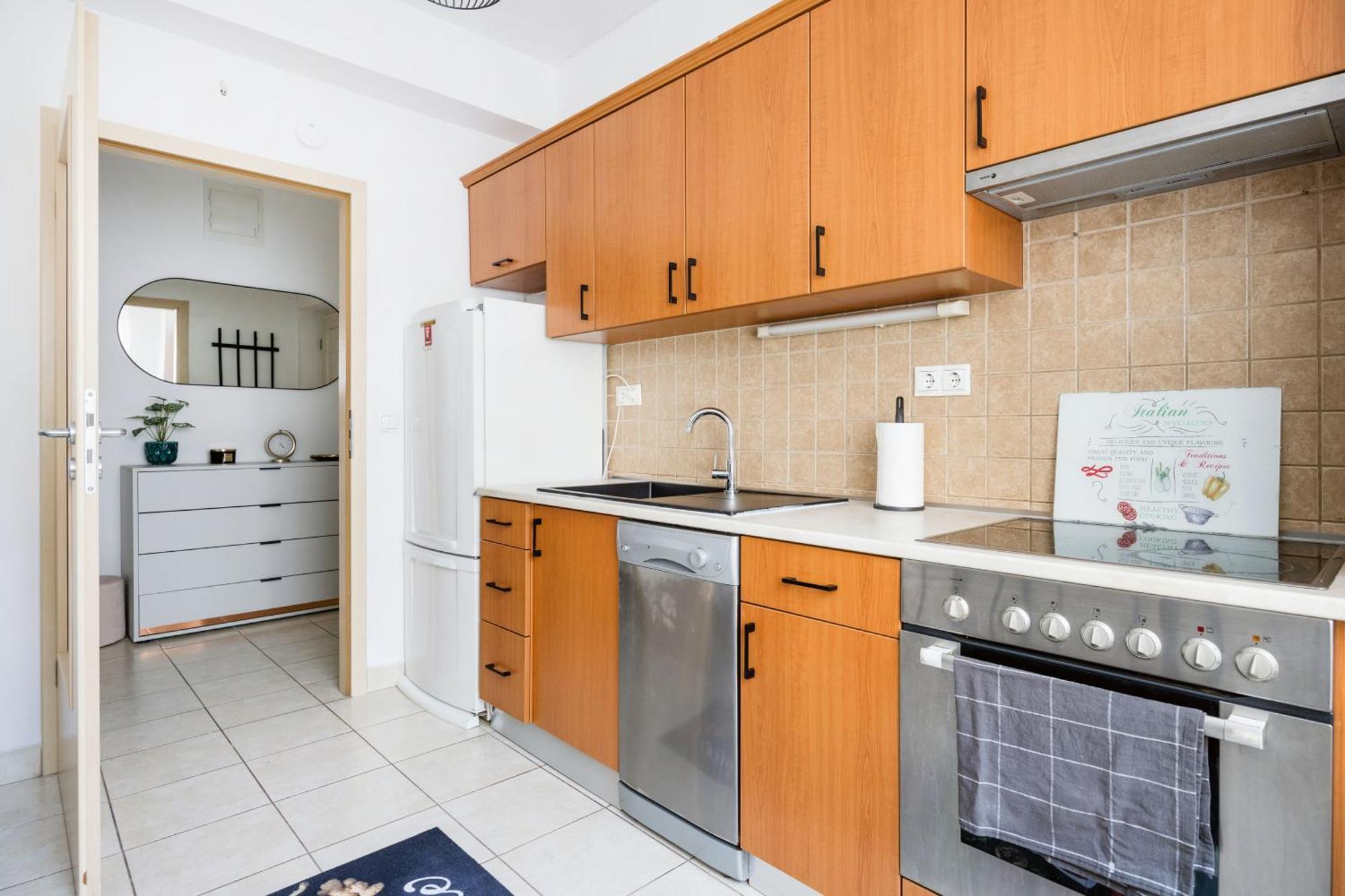 Modern Two-Bedroom Apartment With Free Parking Boedapest Buitenkant foto